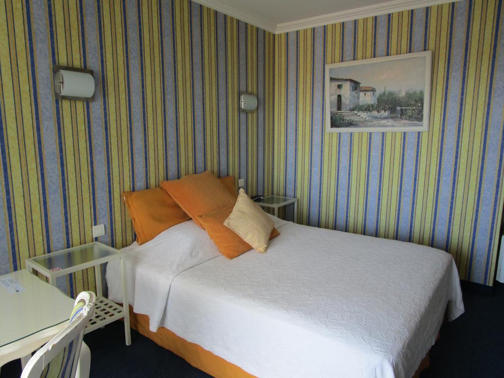 Hotel Azur Bord De Mer La Grande-Motte Exterior photo